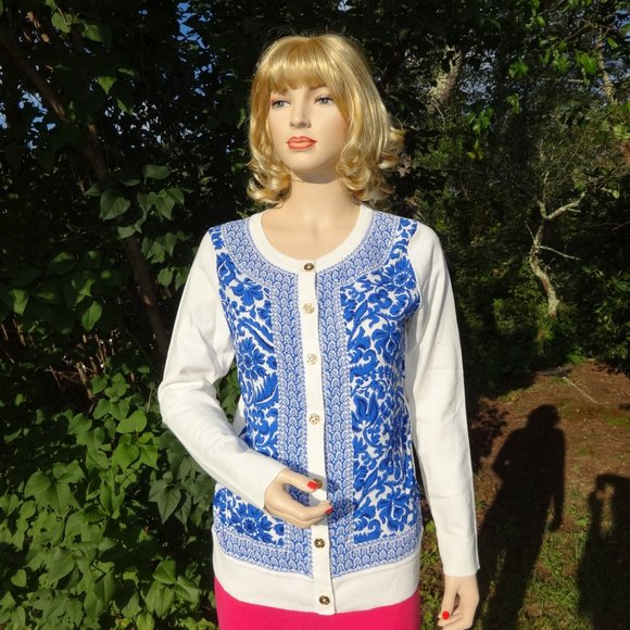C. Wonder Blue & White Floral Vine Sweater - NWOT - Picture 2 of 7